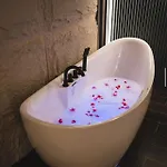 Xhixha Luxury Hotel