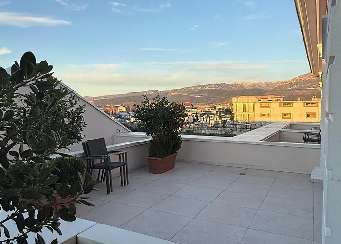 Ξενοδοχείο Xhixha Luxury 4*