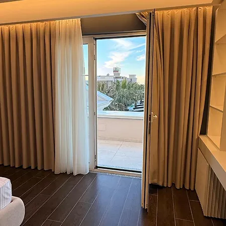 Xhixha Luxury فندق