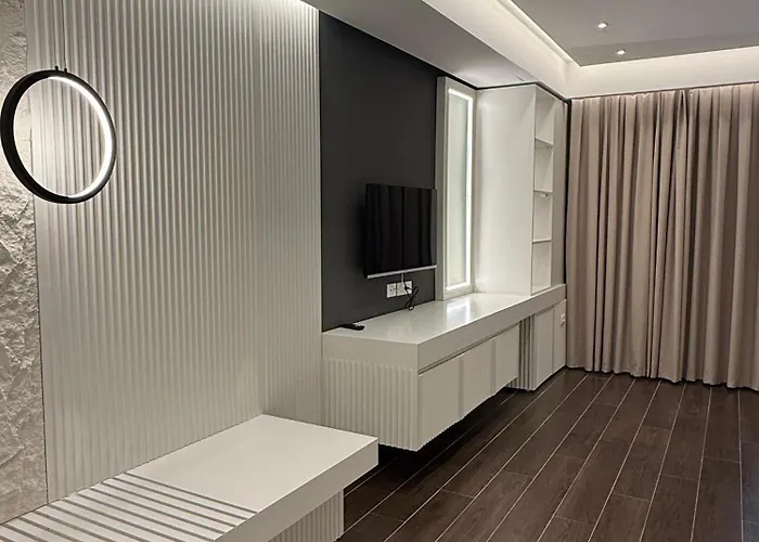 Xhixha Luxury فندق 4*